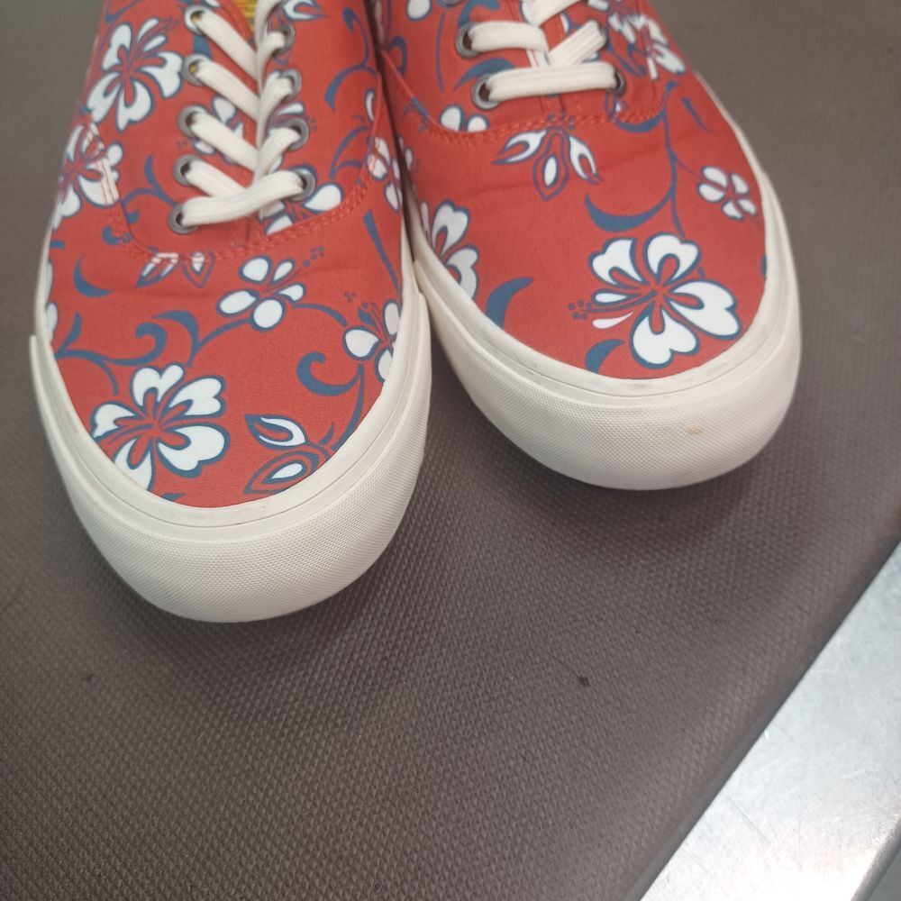 Hoffman California Fabrics Floral Canvas Sneakers  Print Lace Shoes woman‎ US 10 - Picture 9 of 9